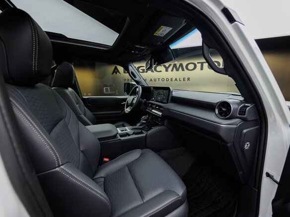 2025 Toyota Land Cruiser Prado 250 Series, белый, 10200000 рублей - вид 19