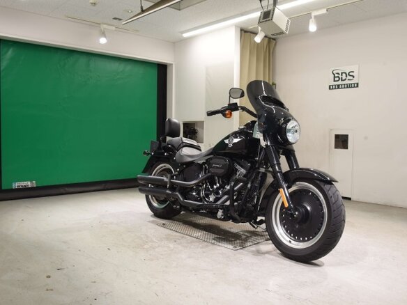 2017 Harley-Davidson Fat Boy, чёрный, 1285000 рублей - вид 2
