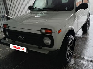 2011 Lada (ВАЗ) 2121 (4x4) I Рестайлинг, белый, 370000 рублей, вид 1