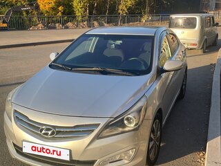 2014 Hyundai Solaris I Рестайлинг, серебристый, 850000 рублей, вид 3