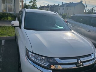 2017 Mitsubishi Outlander III Рестайлинг 2, белый, 2050000 рублей, вид 5