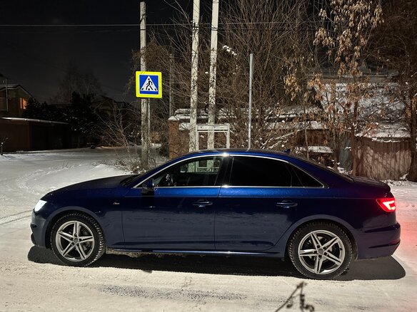 2018 Audi A4 V (B9), синий, 2250000 рублей - вид 12