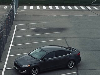 2020 Ford Fusion (North America) II Рестайлинг, серый, 1890000 рублей, вид 5
