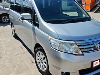 2009 Nissan Serena III (C25), серебристый, 1050000 рублей, вид 3