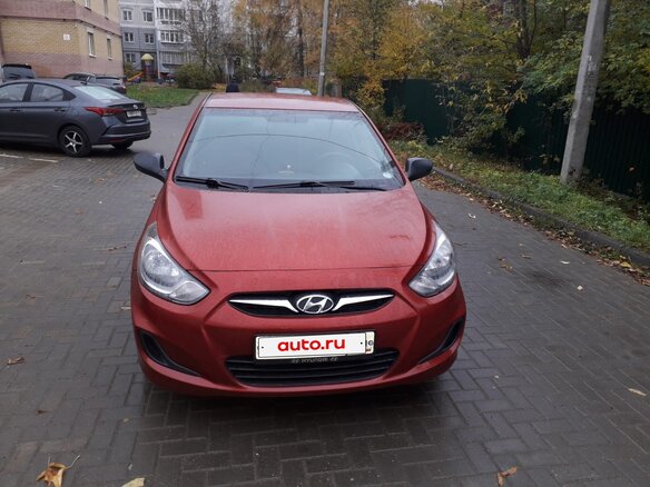 2011 Hyundai Solaris I, пурпурный, 900000 рублей - вид 1
