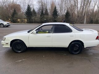 1991 Toyota Vista III (V30), белый, 280000 рублей, вид 4