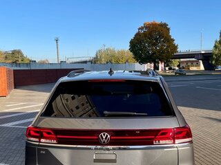 2025 Volkswagen Atlas I Рестайлинг 2, серебристый, 3672944 рублей, вид 3