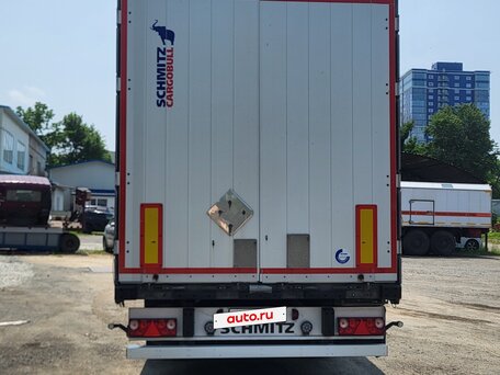 2017 Schmitz Cargobull 9084, красный, 2600000 рублей, вид 2