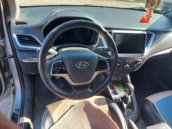 2018 Hyundai Solaris II, бежевый, 920000 рублей - вид 7