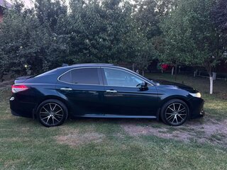2018 Toyota Camry VIII (XV70), синий, 2060000 рублей, вид 4