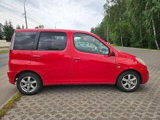 2000 Toyota FunCargo, красный, 250000 рублей, вид 2