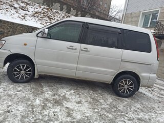 1998 Toyota Town Ace Noah III, серый, 750000 рублей, вид 3