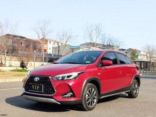 2022 Toyota Yaris L XP150 Рестайлинг, красный, 1350000 рублей, вид 1