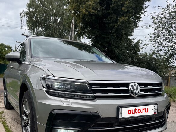2020 Volkswagen Tiguan II, серый, 3450000 рублей - вид 3