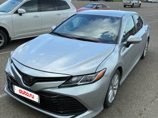 2020 Toyota Camry US Market VIII (XV70), серебристый, 2330000 рублей, вид 1