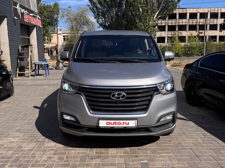2019 Hyundai H-1 II Рестайлинг 2, серый, 3000000 рублей, вид 3