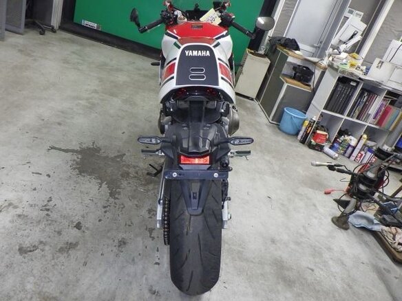 2024 Yamaha XSR900, красный, 1078000 рублей - вид 9