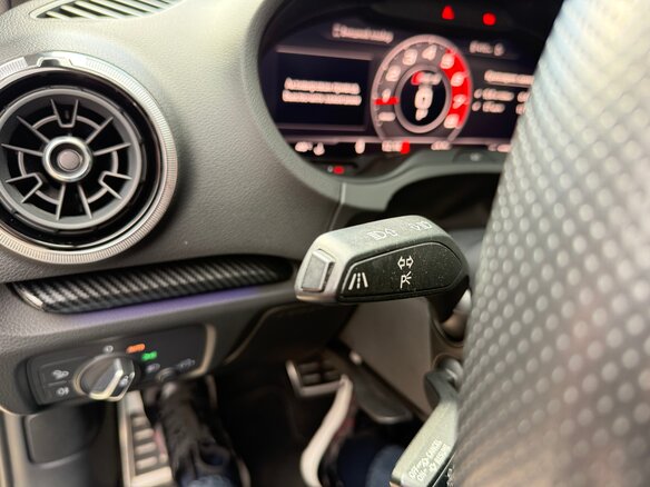 2018 Audi A3 III (8V) Рестайлинг, синий, 2250000 рублей - вид 16