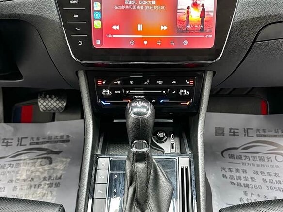 2021 Skoda Superb III Рестайлинг, серебристый, 1890000 рублей - вид 18