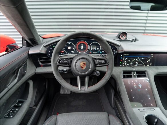 2026 Porsche Taycan GTS Sport Turismo I Рестайлинг, красный - вид 16
