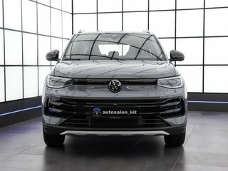 2026 Volkswagen Tharu XR 300 TSI, серый, 3190000 рублей, вид 2