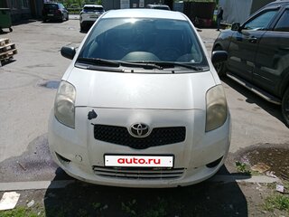 2007 Toyota Yaris II, белый, 399000 рублей, вид 2