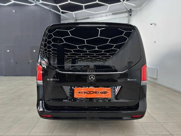 2026 Mercedes-Benz V-Класс Extra Long 300 d экстра длинный III (W447) Рестайлинг 2, чёрный, 13990000 рублей - вид 3