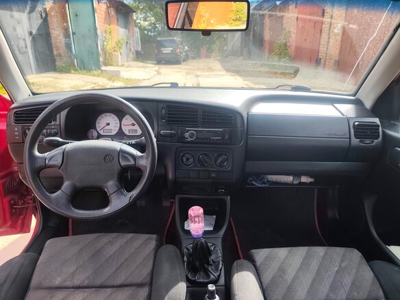1993 Volkswagen Golf III, красный, 200000 рублей - вид 6