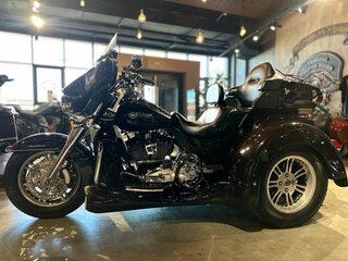 2014 Harley-Davidson Tri Glide, пурпурный, 2200000 рублей, вид 5