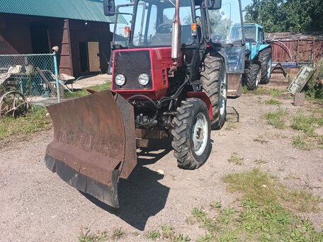 2004 ЛТЗ 60АВ, красный, 600000 рублей, вид 2