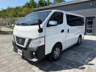 2017 Nissan NV350 Caravan I Рестайлинг, белый, 2440000 рублей, вид 1