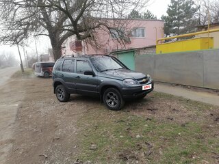 2020 Chevrolet Niva I Рестайлинг, зелёный, 950000 рублей, вид 1