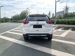 2023 Nissan X-Trail III Рестайлинг, белый, 1740000 рублей, вид 4