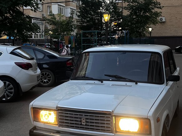 2002 Lada (ВАЗ) 2107, белый - вид 11