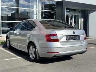 2019 Skoda Octavia III (A7) Рестайлинг, серебристый, 1350000 рублей, вид 4