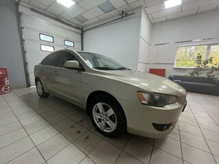2008 Mitsubishi Lancer X, бежевый, 550000 рублей, вид 3