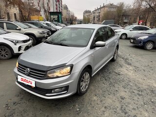 2015 Volkswagen Polo V Рестайлинг, серебристый, 800000 рублей, вид 1