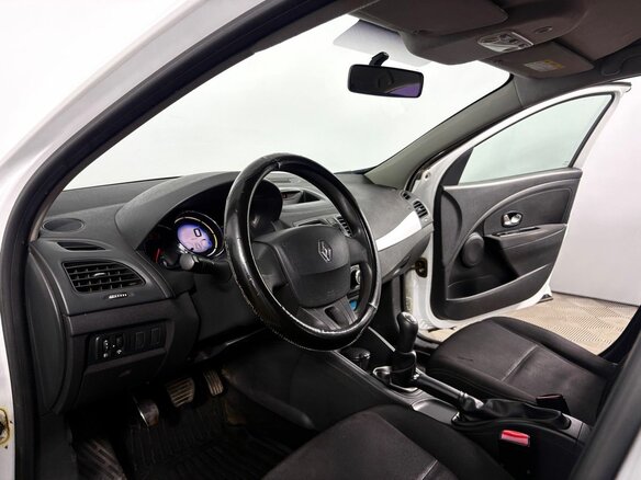 2013 Renault Fluence I Рестайлинг, белый, 970000 рублей - вид 12