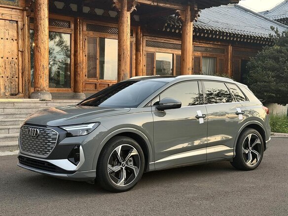 2025 Audi Q4 e-tron 40 I, серый, 4170000 рублей