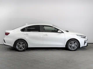 2021 Kia Cerato IV, белый, 1865000 рублей, вид 4