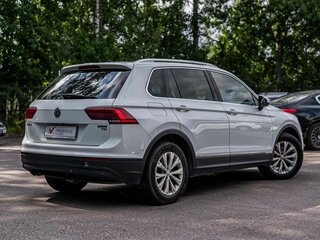 2017 Volkswagen Tiguan II, белый, 1436000 рублей, вид 2