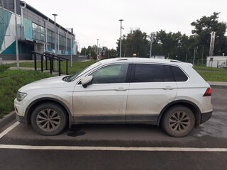 2017 Volkswagen Tiguan II, белый, 1750000 рублей, вид 4