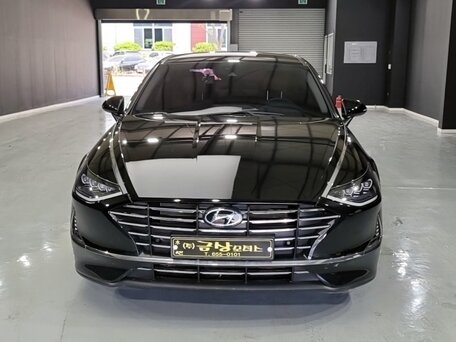 2022 Hyundai Sonata VIII (DN8), чёрный, 2400000 рублей, вид 2