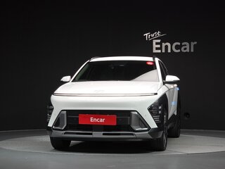 2023 Hyundai Kona II (SX2), белый, 2600000 рублей, вид 3