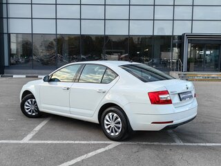 2020 Skoda Octavia III (A7) Рестайлинг, белый, 1825000 рублей, вид 2