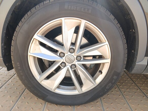 2015 Audi Q3 I (8U) Рестайлинг, чёрный, 1900000 рублей - вид 18