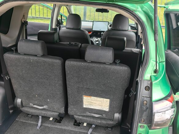 2015 Toyota Sienta II, зелёный, 1290000 рублей - вид 16