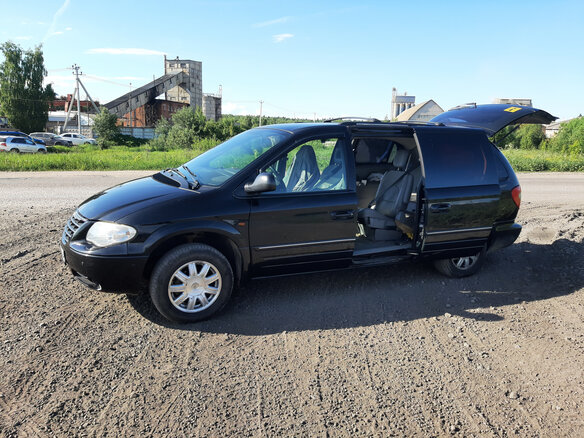 2007 Chrysler Voyager IV Рестайлинг, чёрный, 1800000 рублей - вид 12