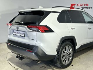 2020 Toyota RAV4 V (XA50), белый, 3725000 рублей, вид 3