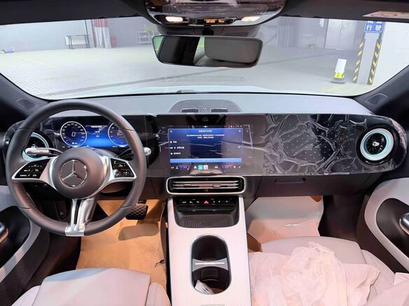 2025 Mercedes-Benz CLA 300 L III (C174, X174), серебристый - вид 5